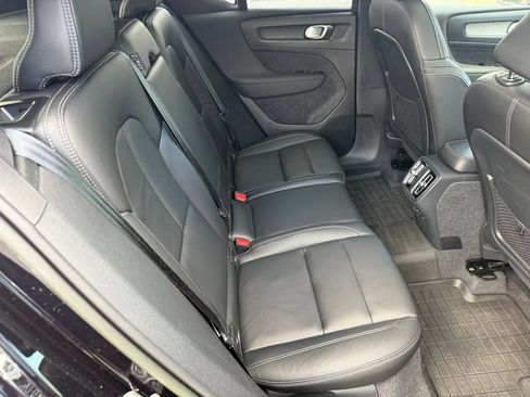 Certified 2023 Volvo XC40 B5 Plus w/ Driver Assist Package AWD/4WD image 17