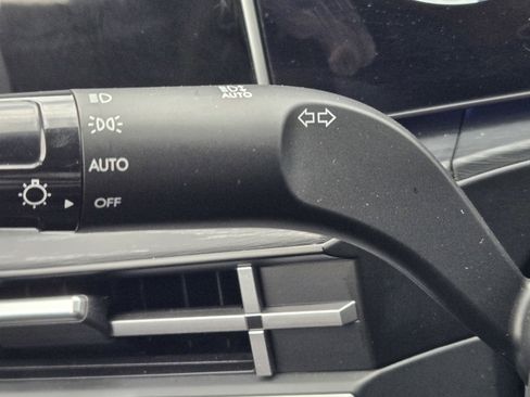 Used 2025 Hyundai Santa Fe Limited image 24