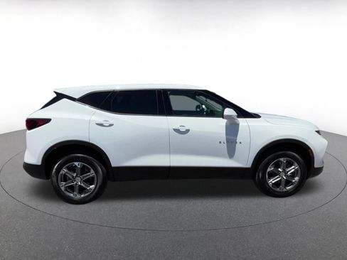 Used 2026 Chevrolet Blazer LT FWD image 16
