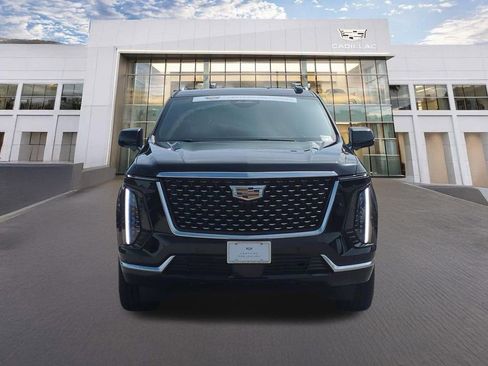 Certified 2025 Cadillac Escalade ESV Luxury RWD image 2
