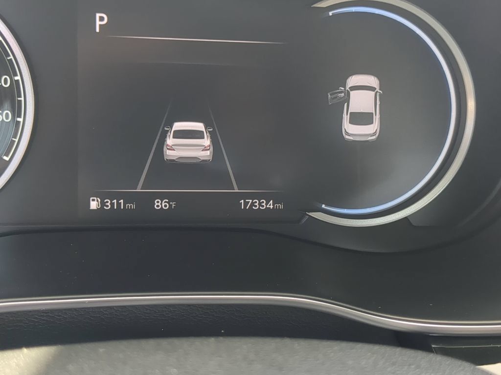 Used 2026 Genesis G70 2.5T RWD image 32
