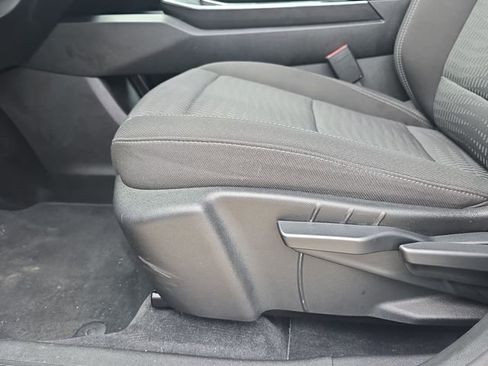 Used 2025 Chevrolet Equinox LT FWD image 29