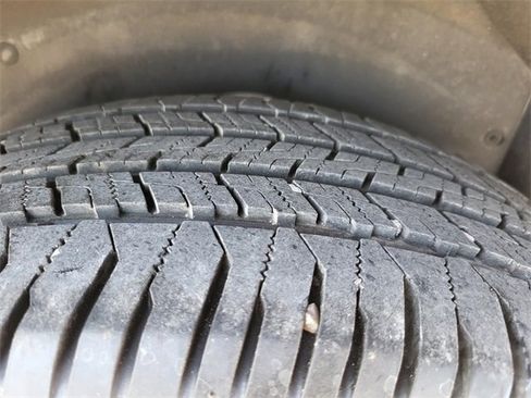 Used 2013 Ford Edge Limited w/ Driver Entry Pkg image 31