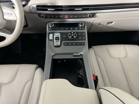 Used 2023 Hyundai Palisade Limited image 17