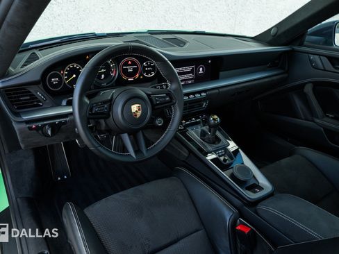 Used 2022 Porsche 911 GT3 RWD image 4