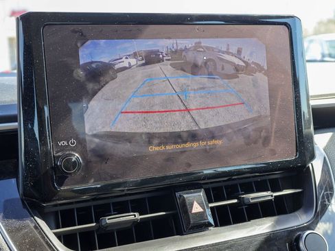 Used 2024 Toyota Corolla LE image 4