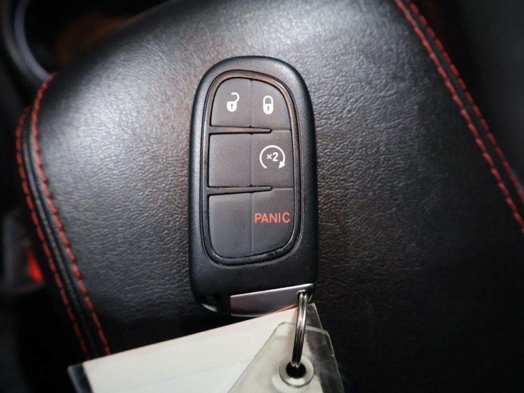 Used 2019 Jeep Cherokee Trailhawk w/ Cold Weather Group AWD/4WD image 26