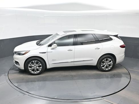 Used 2020 Buick Enclave Avenir AWD/4WD image 18