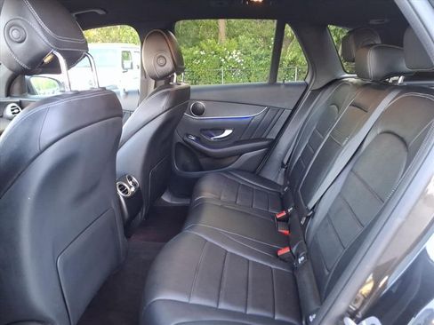 Used 2022 Mercedes-Benz GLC 300 4MATIC image 11