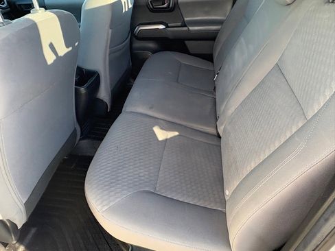 Used 2023 Toyota Tacoma SR5 w/ SR5 Appearance Package image 32