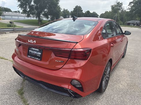 Used 2023 Kia Forte GT-Line FWD image 3