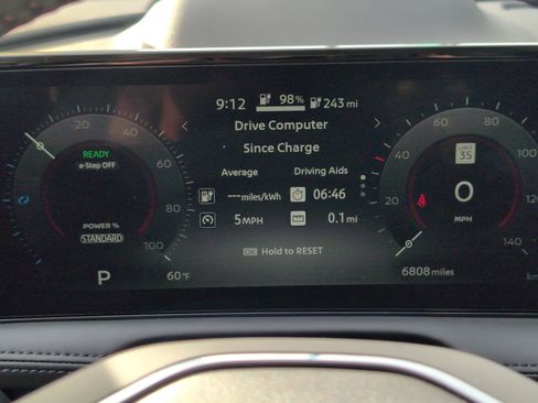 Certified 2024 Nissan Ariya FWD image 22