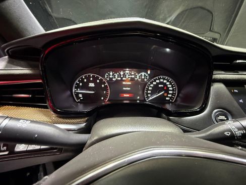 Used 2019 Cadillac XT5 Platinum AWD/4WD image 10