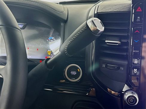 New 2025 RAM 2500 Limited image 12