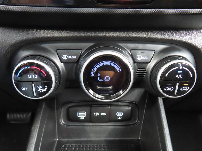Used 2025 Hyundai Venue SEL FWD image 24