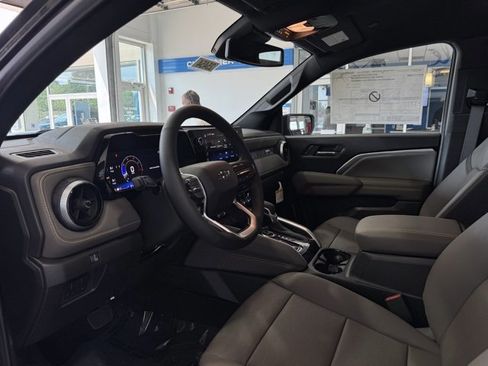 New 2025 Chevrolet Colorado ZR2 w/ Technology Package image 9