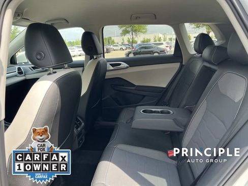 Used 2025 Volkswagen Taos SE image 28