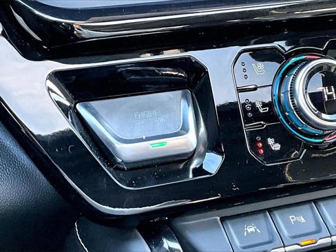 Used 2023 GMC Sierra 1500 AT4X image 28