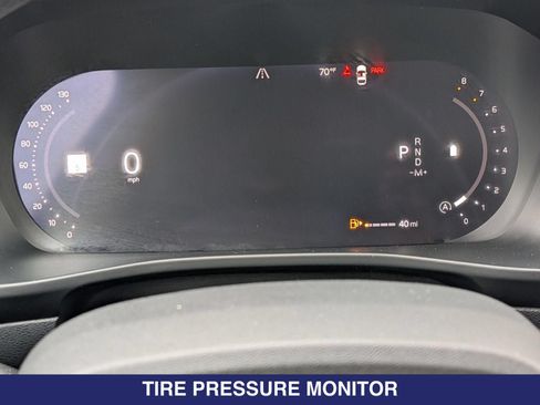 Used 2024 Volvo XC40 B5 Core AWD/4WD image 23