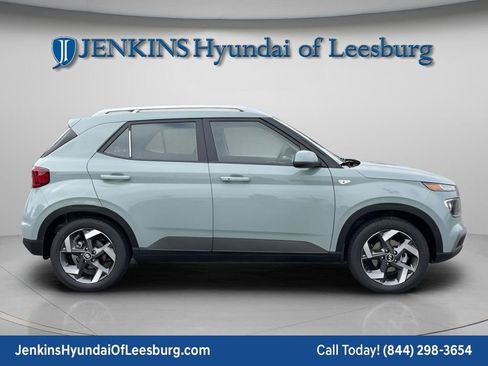 New 2026 Hyundai Venue SEL image 3