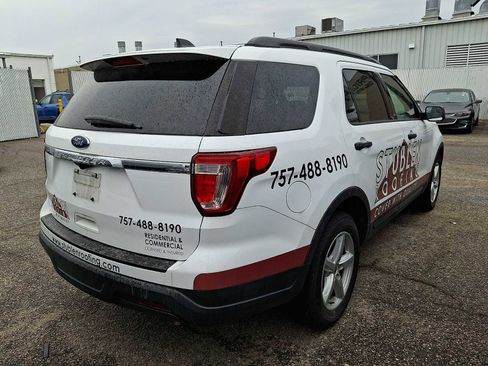 Used 2018 Ford Explorer FWD image 3