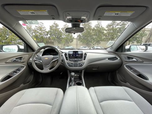Used 2022 Chevrolet Malibu LT image 28