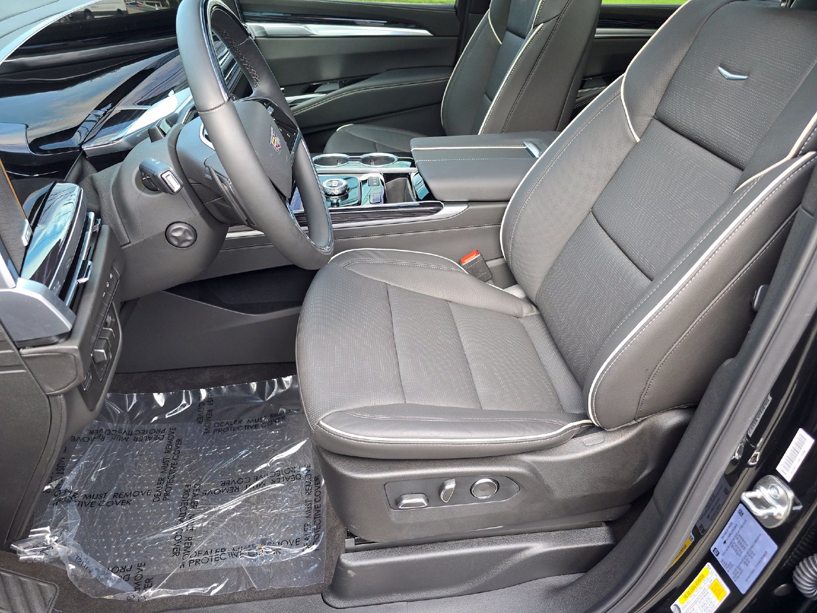 Certified 2026 Cadillac Escalade ESV Sport w/ Touring Package AWD/4WD image 30