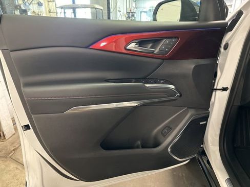 Used 2024 Chevrolet Traverse RS image 9