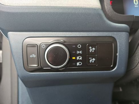 Used 2025 Ford Maverick XLT w/ Equipment Group 302A AWD/4WD image 19