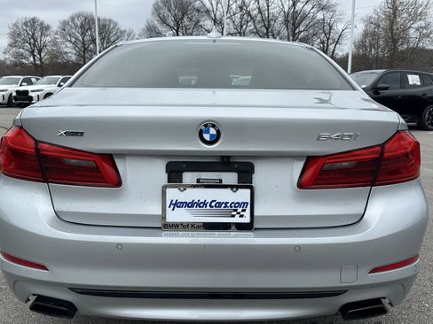 Used 2017 BMW 540i xDrive image 9