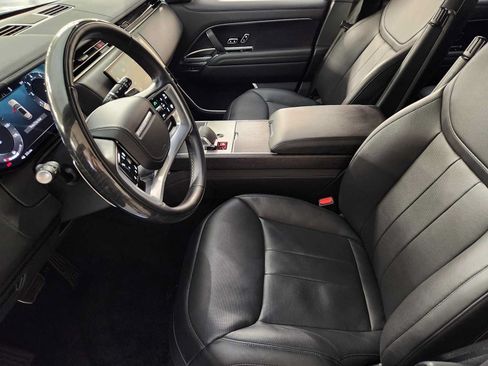 Used 2025 Land Rover Range Rover SE AWD/4WD image 13