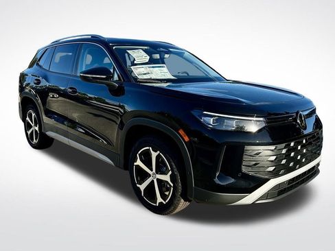 New 2026 Volkswagen Tiguan SE image 3