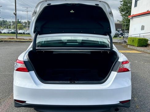 Used 2020 Toyota Camry LE FWD image 26
