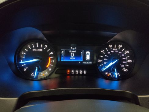 Used 2018 Ford Explorer XLT FWD image 23
