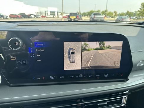 New 2026 Chevrolet Traverse LT w/ Driver Confidence Package image 16