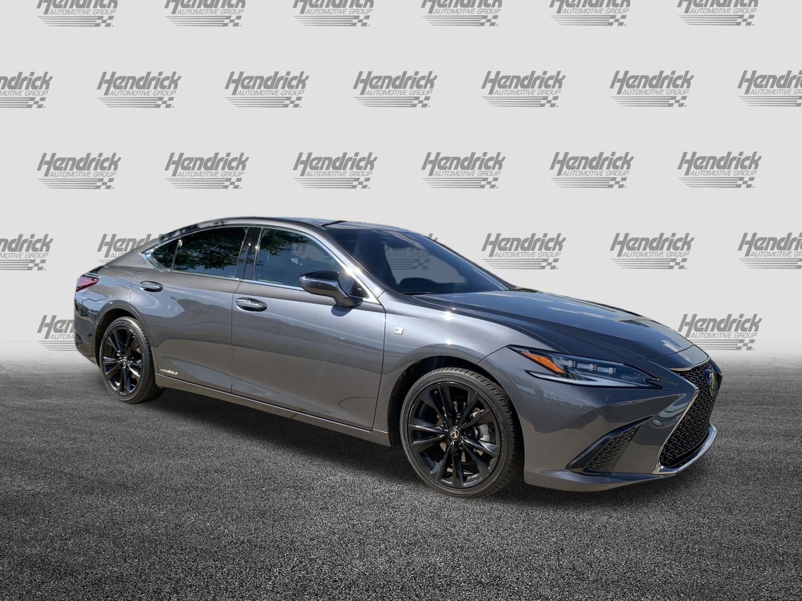 Used 2022 Lexus ES 300h F Sport w/ Accessory Package 2 FWD image 2