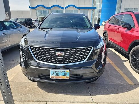 Used 2023 Cadillac XT4 Luxury w/ Cold Weather Package AWD/4WD image 2