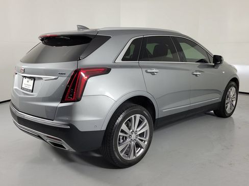 Certified 2024 Cadillac XT5 Premium Luxury w/ Technology Package FWD image 3