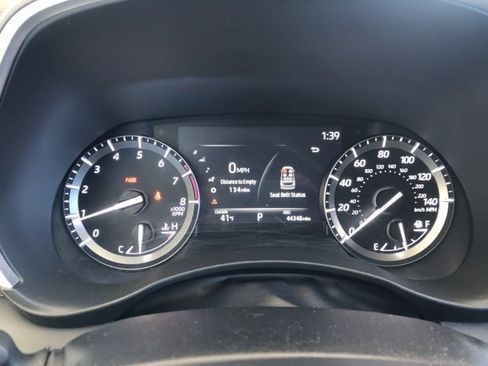 Used 2020 Toyota Highlander XLE image 21