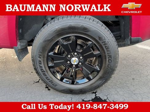 Used 2019 Chevrolet Colorado LT w/ LT Convenience Package AWD/4WD image 17