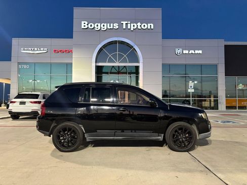 Used 2015 Jeep Compass Sport w/ Power Value Group image 4