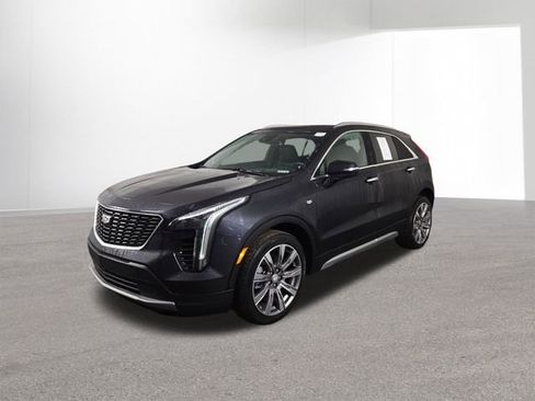 Used 2023 Cadillac XT4 Premium Luxury w/ Technology Package image 2