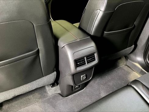 Used 2024 Chevrolet Equinox RS image 10