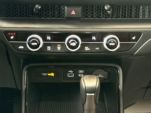 Used 2024 Honda CR-V EX image 17