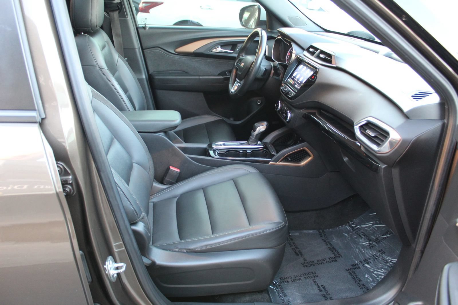 Used 2022 Chevrolet TrailBlazer ACTIV w/ Sun and Liftgate Package FWD image 10