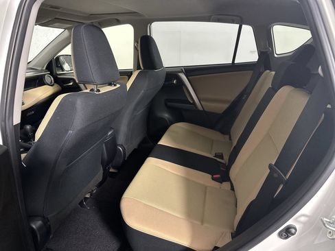 Used 2018 Toyota RAV4 XLE w/ Plus Extra Value Package AWD/4WD image 17