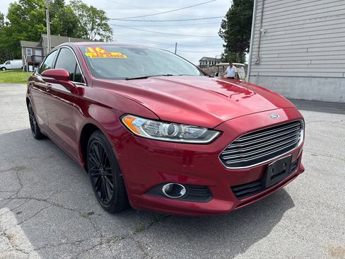 Used 2016 Ford Fusion SE w/ Equipment Group 202A FWD image 4