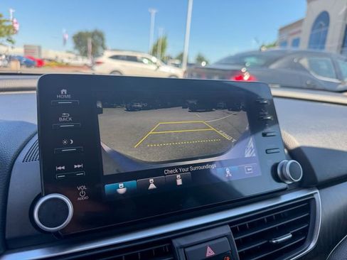 Used 2021 Honda Accord Touring image 25