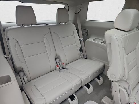 Used 2023 GMC Acadia Denali w/ Denali Ultimate Package image 12