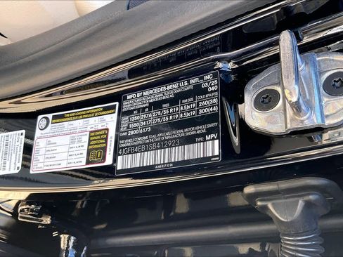 Used 2025 Mercedes-Benz GLE 350 4MATIC image 34